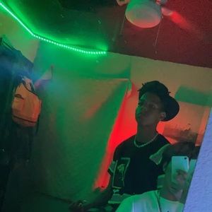 Meet your Posher, Isaac